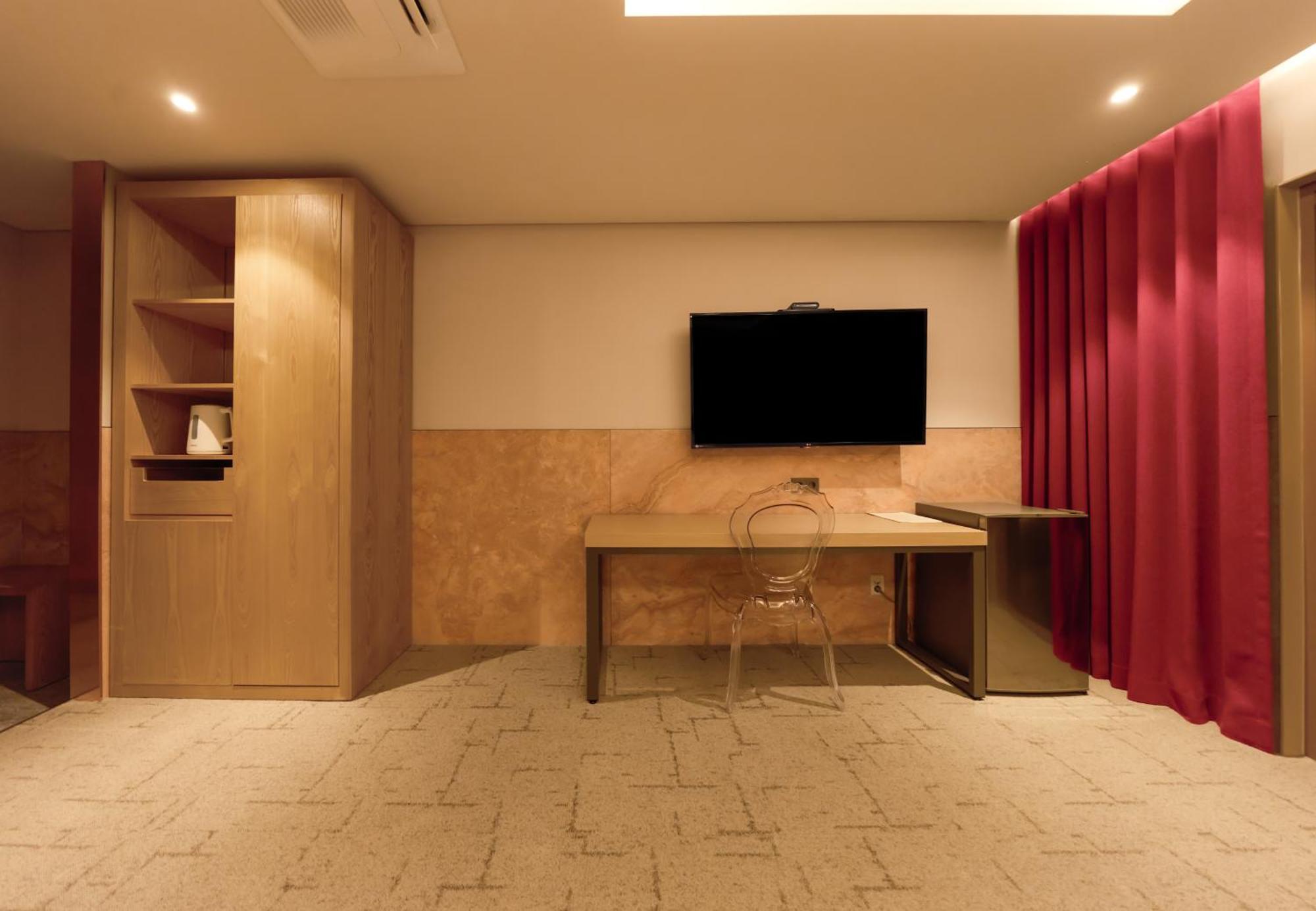 Hotel Capace Gangnam 3*